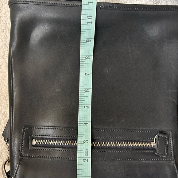EUC / Coach Black Leather Messenger Bag - Picture 14 of 14